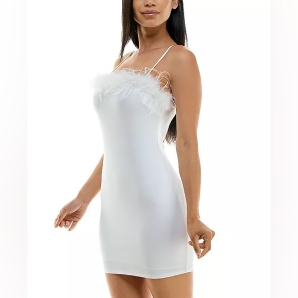B DARLIN Juniors' Feather-Trim Bodycon Scuba Crepe Minidress, women’ size 7/8 - Picture 2 of 15